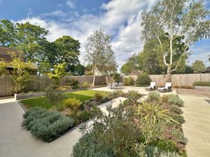 Photo 32- click for photo gallery